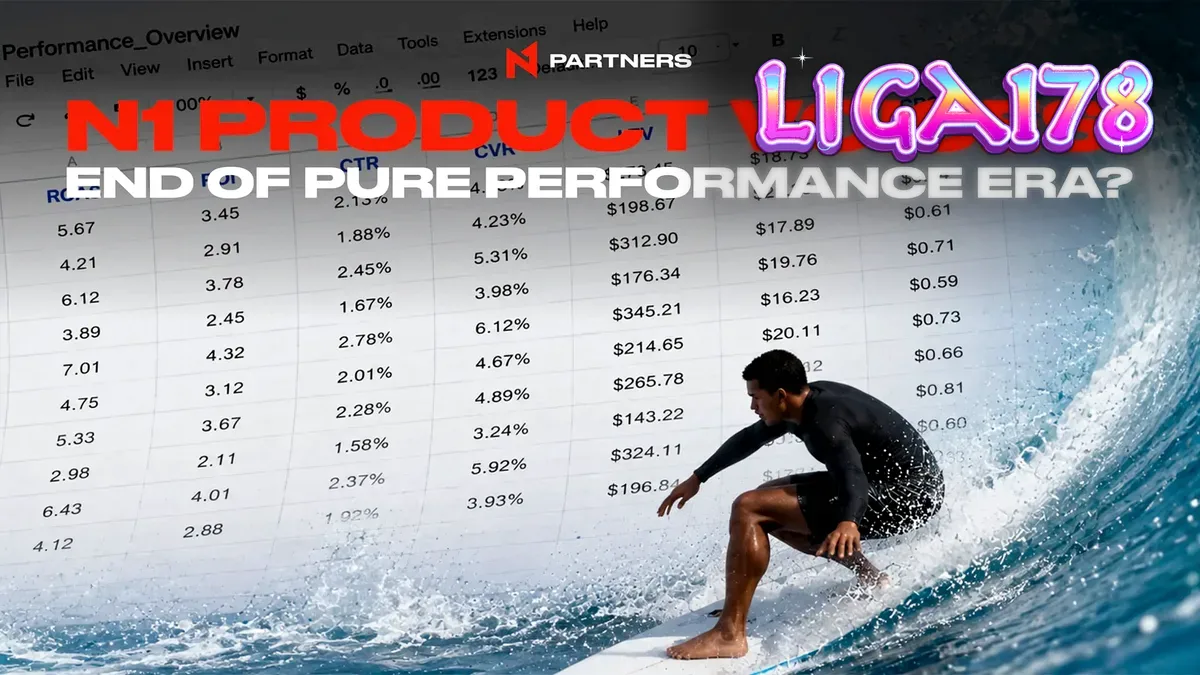Seorang pemain sedang menikmati pengalaman bermain slot di perangkat seluler dengan antarmuka yang modern dan responsif.